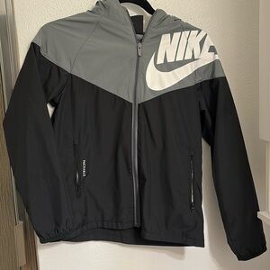 Nike Boys Windbreaker
